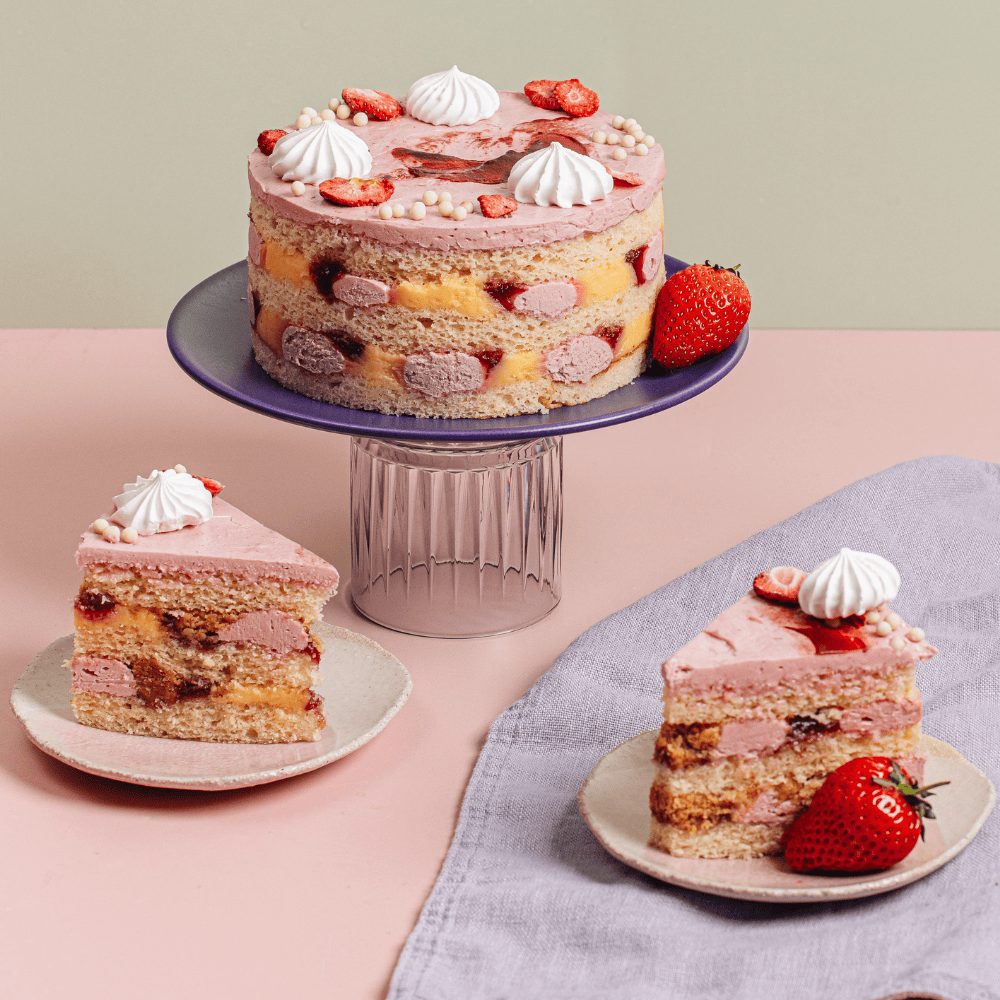 STRAWBERRY EATON MESS CAKE – Cutter & Squidge