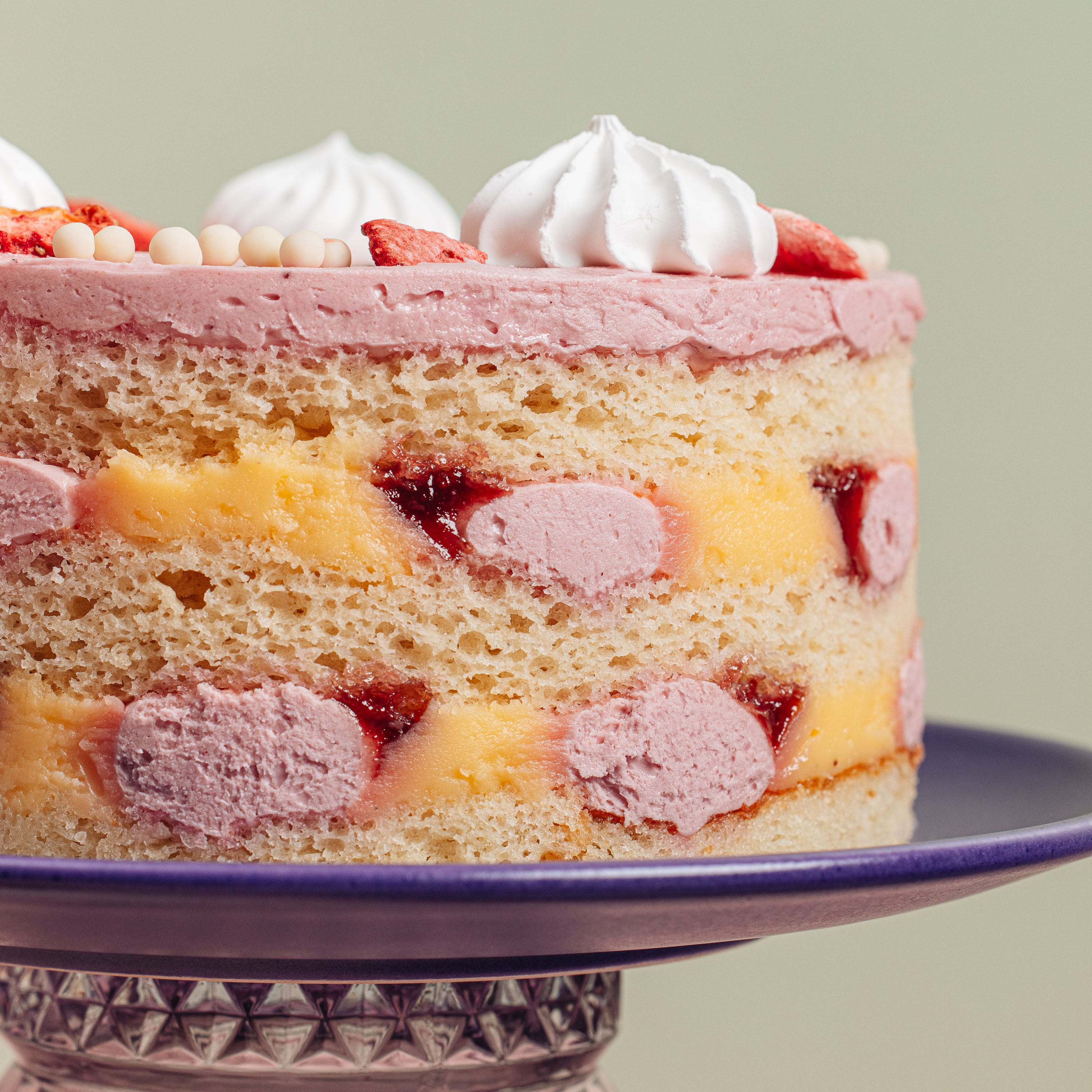 STRAWBERRY EATON MESS CAKE – Cutter & Squidge