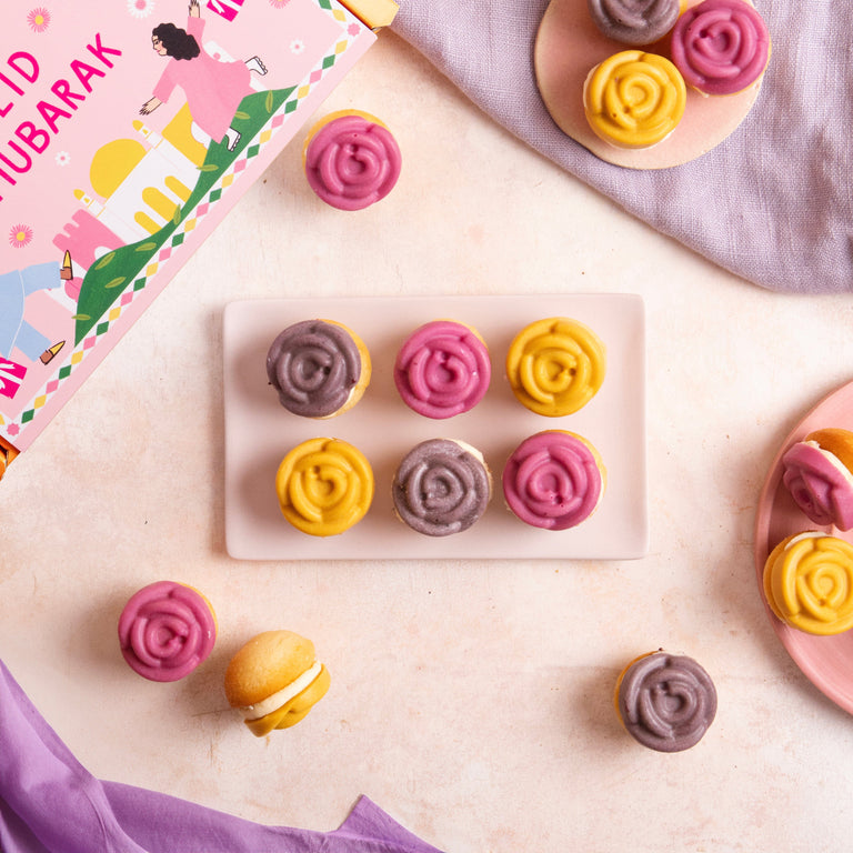 Cutter & Squidge 12 Pieces Eid Mubarak Flower Bouquet Cupcakes