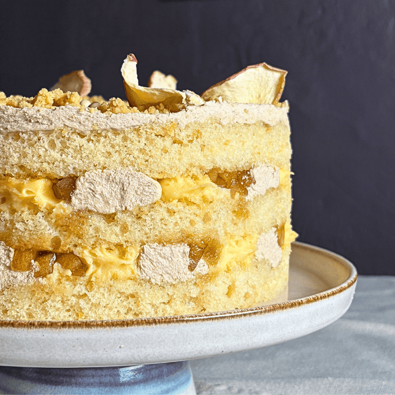 Cutter & Squidge Apple Crumble Cake
