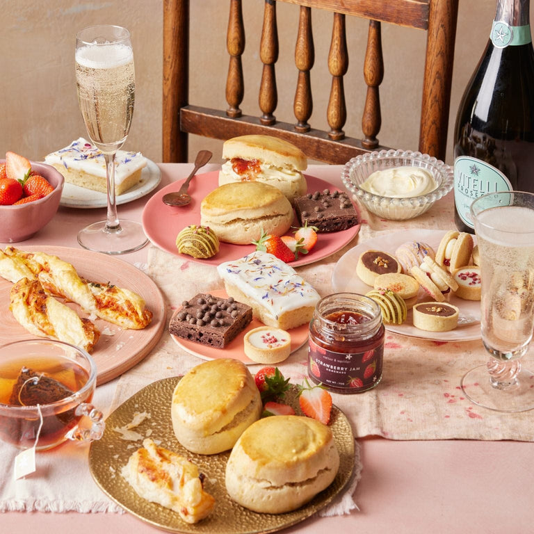 Cutter & Squidge Tea for Two Mother's Day English Garden Afternoon Tea with Prosecco