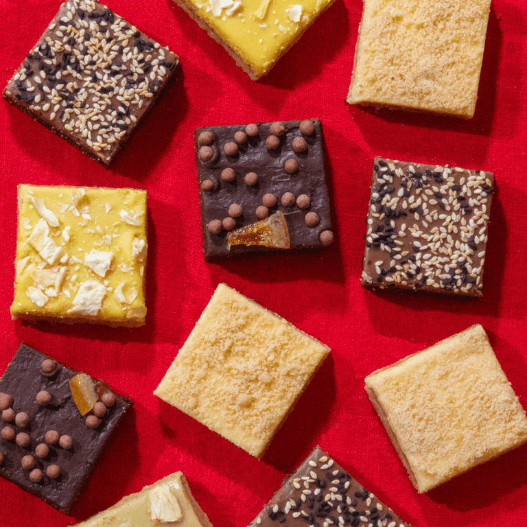 Cutter & Squidge 24 Pieces / No Drink Lunar New Year Mixed Brownie Box