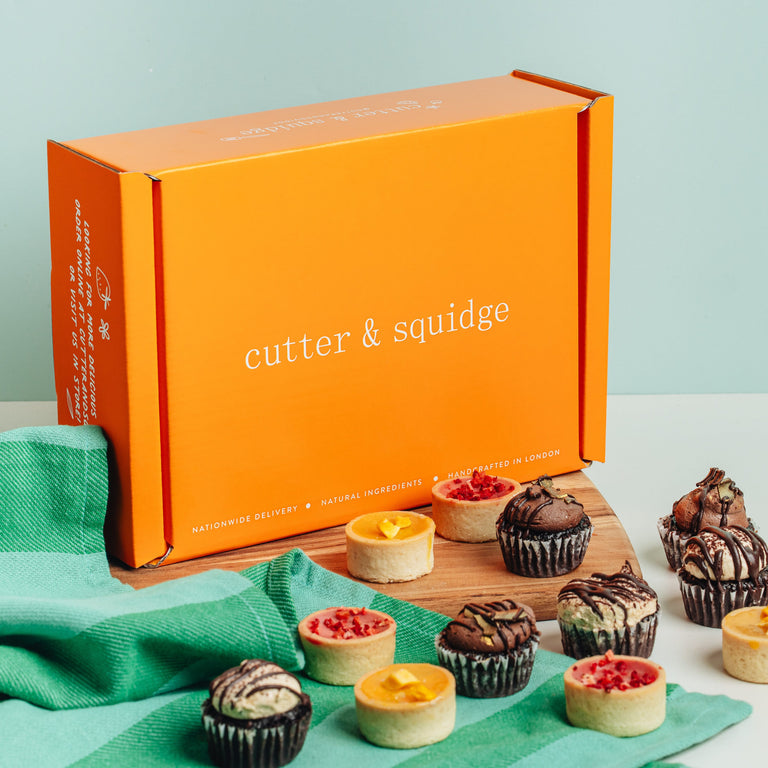 Cutter & Squidge 24 Pieces / Without Gifting Sleeve Mixed Vegan Mini Cupcake Box