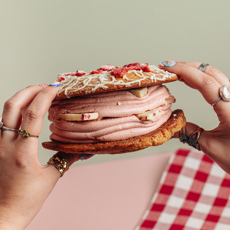 Cutter & Squidge The Giant Birthday Biskie