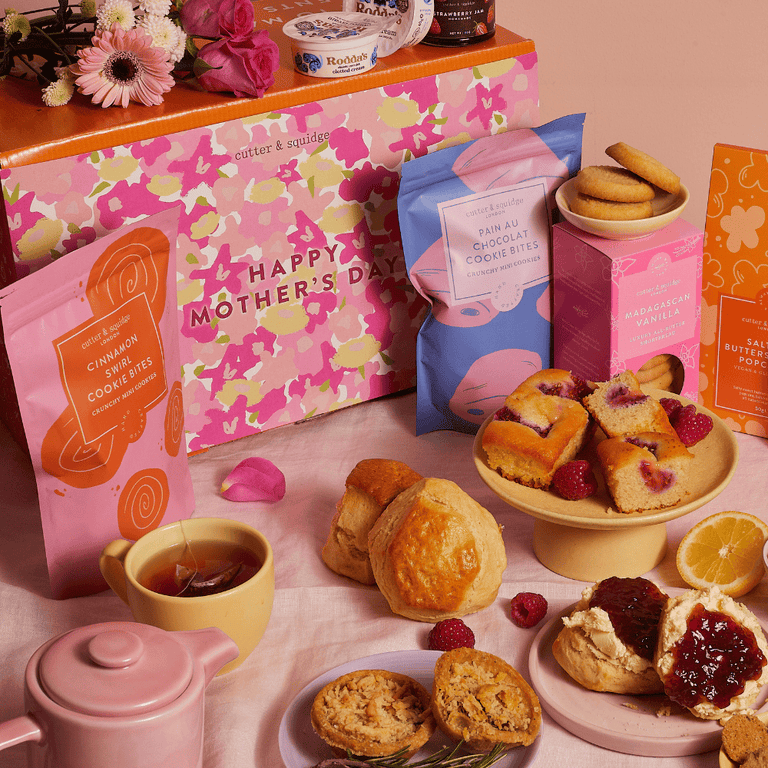 Cutter & Squidge Mother's Day Hug in a Box Hamper