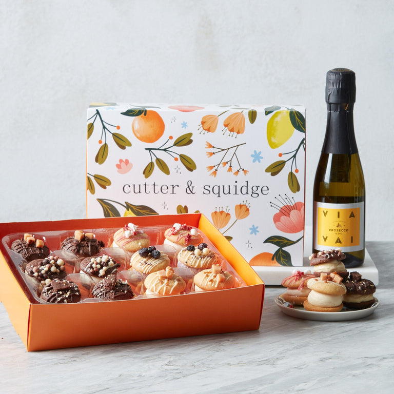 Cutter & Squidge 12 Pieces Mother's Day Baby Biskie Box with Prosecco