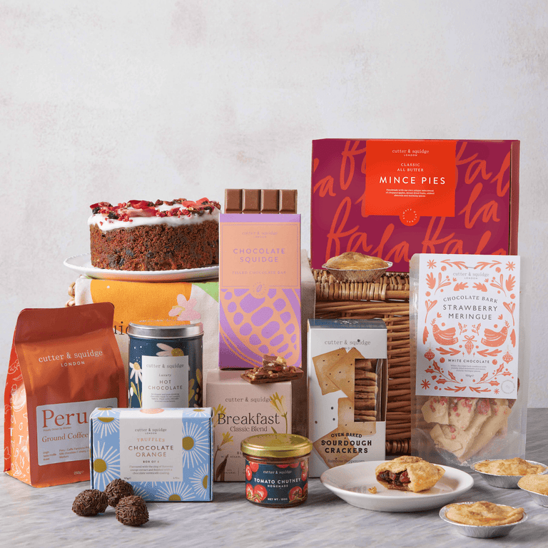 Cutter & Squidge 18" Wicker Basket Christmas Day Thank You Hamper