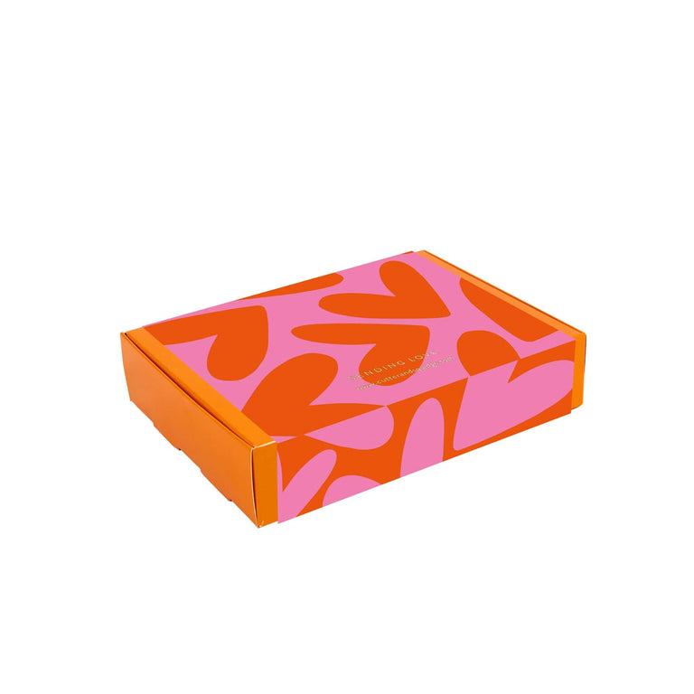 Cutter & Squidge Box of 12 Valentine's Day Mini Cupcakes